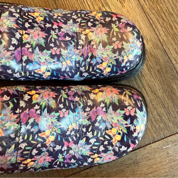 Klogs floral nursing clogs - Picture 2 of 9
